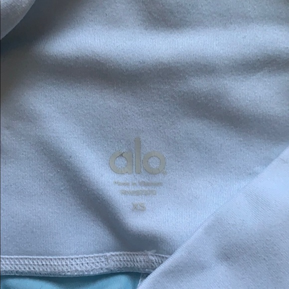 ALO Yoga leggings - Picture 2 of 3